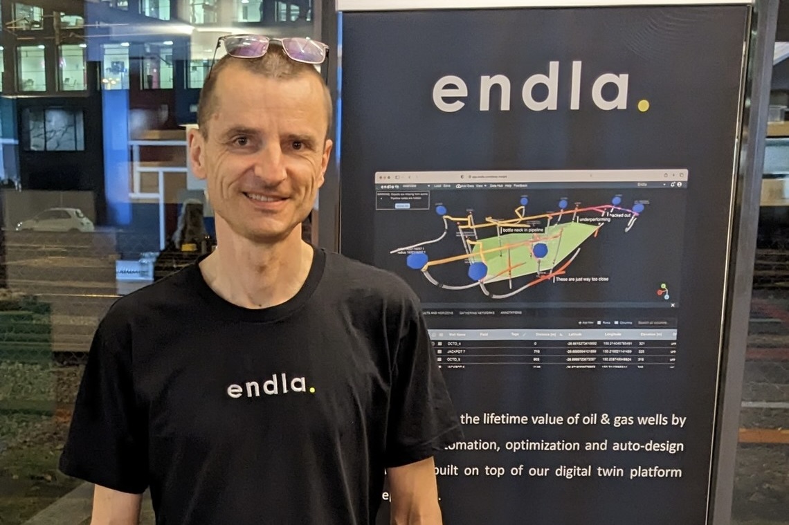 Gerhard attending the HackerX event in Zurich representing Endla.